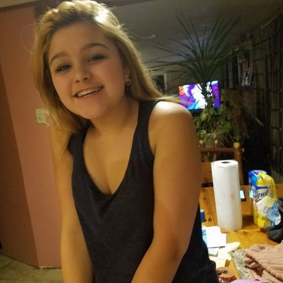 Meet your Posher, Hailey - Picture 1 of 1